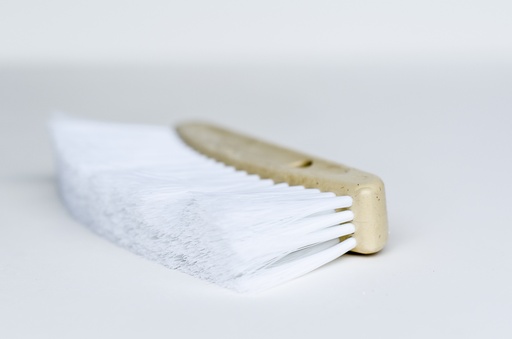 [OUT0002] BROSSE DE STAFFEUR